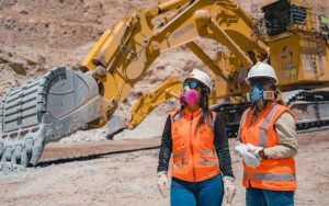 Histórico hito en el sector minero: el grupo Luksic designa a una mujer como gerente general